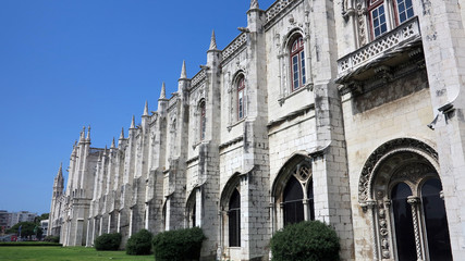 Fototapeta na wymiar monastery of jeronimos, lisbon