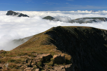 Le Grand Serre (alt 2141 m) vu du Pas de la Mine, alt 2460 m