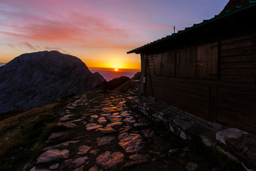 sunrise in the shelter