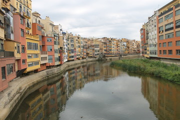 Naklejka na ściany i meble river in city landscape