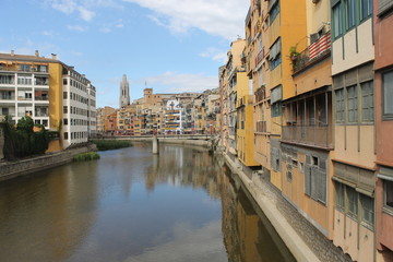 Naklejka na ściany i meble river in city landscape