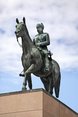 Fototapeta na wymiar Mannerheim statue in Helsinki. Finland