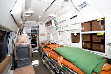 救急車の内部 © moonrise