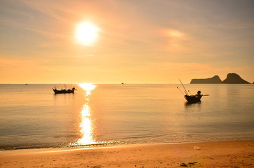 Obraz premium Beach at Sunrise