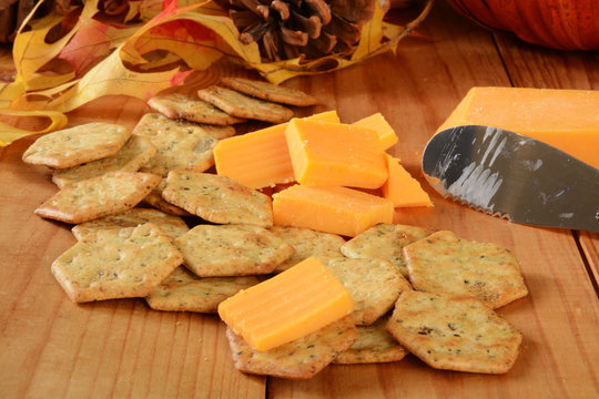 Cheddar cheese and basil crackers