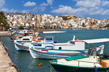 Fototapeta na wymiar Quay in Sitia, Crete, Greece