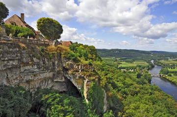 Fototapeta na wymiar La valle della Dordogna a Domme