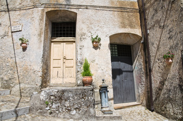 Fototapeta na wymiar Alleyway. Morano Calabro. Calabria. Italy.