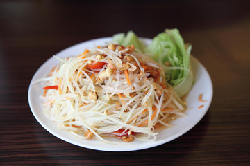 Green papaya salad