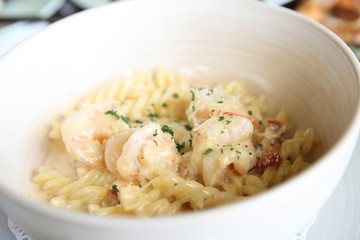 macaroni shrimp
