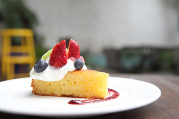 cheese cake with fruits
