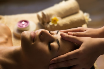 Obraz na płótnie Canvas Facial SPA massage
