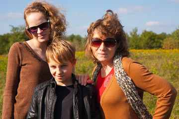 Rodzina na spacerze  © Mirek