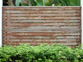 Obraz premium Old wooden brown fence wall texture as background