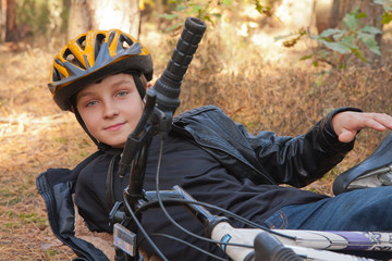 Chłopiec i rower © Mirek