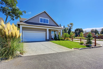House with beautiful curb appeal. Washington real estate.