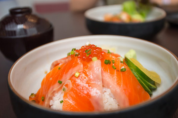 Salmon sushi don
