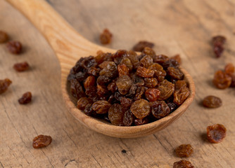 raisins in a spoon