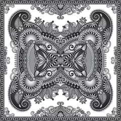 Tafelkleed grey ornamental floral paisley bandanna © Kara-Kotsya