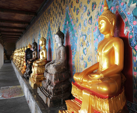 Buddha Image at Wat Arunratchawararam Bangkok