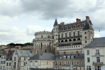 Fototapeta na wymiar Château d'Amboise - vue du Pont Maréchal Lecrlerc.