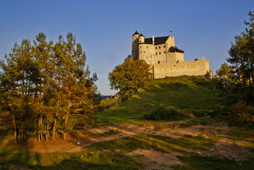 Fototapeta na wymiar Autumn view of the beauty medieval castle in Bobolice, Poland