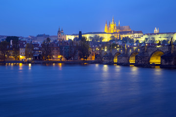 Naklejka premium View of Charles Bridge and Castle in Prague at night