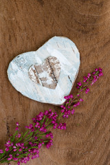 Weißes Herz mit Glockenheide