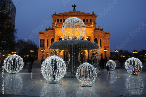 Oper Frankfurt Weihnachten 2022 "Weihnachten an der Alten Oper in Frankfurt" Stockfotos und lizenzfreie