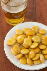 lupnis on white dish