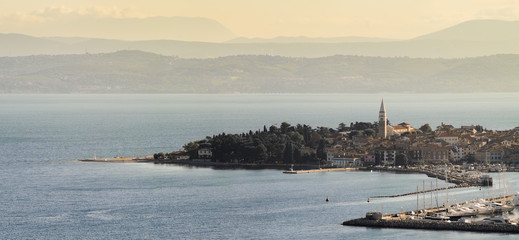 Panorama Isoli,kurort wypoczynkowy nad Adriatykiem - obrazy, fototapety, plakaty