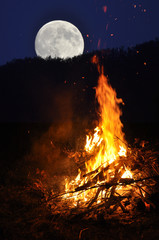 Fototapeta premium Fire under moonlight