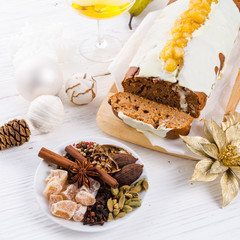 French Christmas cake
