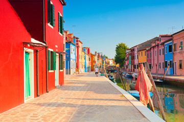Fototapeta na wymiar Colorful street in Burano, near Venice, Italy
