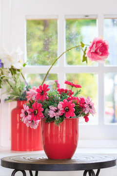 red vase flower