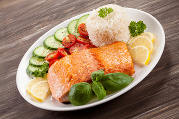 Grilled salmon and vegetables