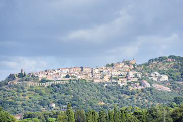 Fototapeta na wymiar View to Montepulciano