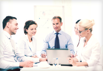 Fototapeta premium business team having meeting in office