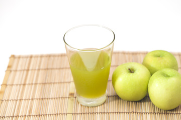 detox cocktail of green apple