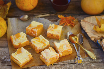 pumpkin pie about cream cheese