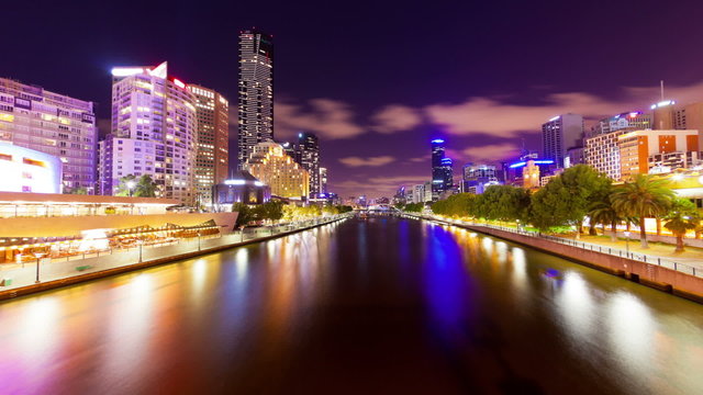 Timelapse video of Melbourne at night