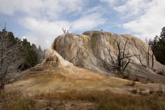 Orange Spring Mound Yellowstone