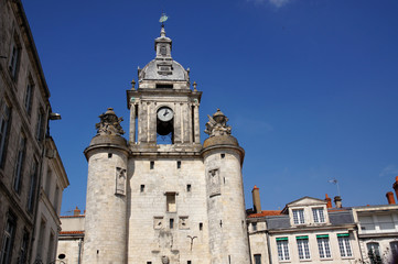 Fototapeta na wymiar Porte de la Grosse Horloge - La Rochelle