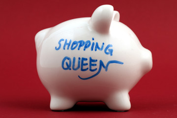 weißes Sparschwein "shopping queen"