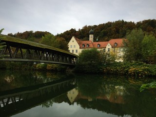Fototapeta premium Wolfratshausens Altstadt an der Loisach
