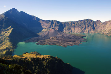 Jari Baru volcano and lake inside  Rinjani mountain, Lombok, Ind © dislentev