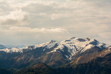 Fototapeta na wymiar Blick vom Mottarone auf die Alpen Italiens