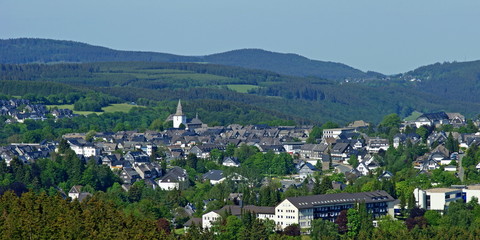 Fototapeta na wymiar WINTERBERG ( Hochsauerland ) - Stadtpanorama