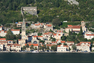 Fototapeta na wymiar Beautiful view of the city of Perast, Montenegro