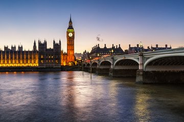 Naklejka na ściany i meble Big Ben, Queen Elizabeth Tower and Wesminster Bridge Illuminated